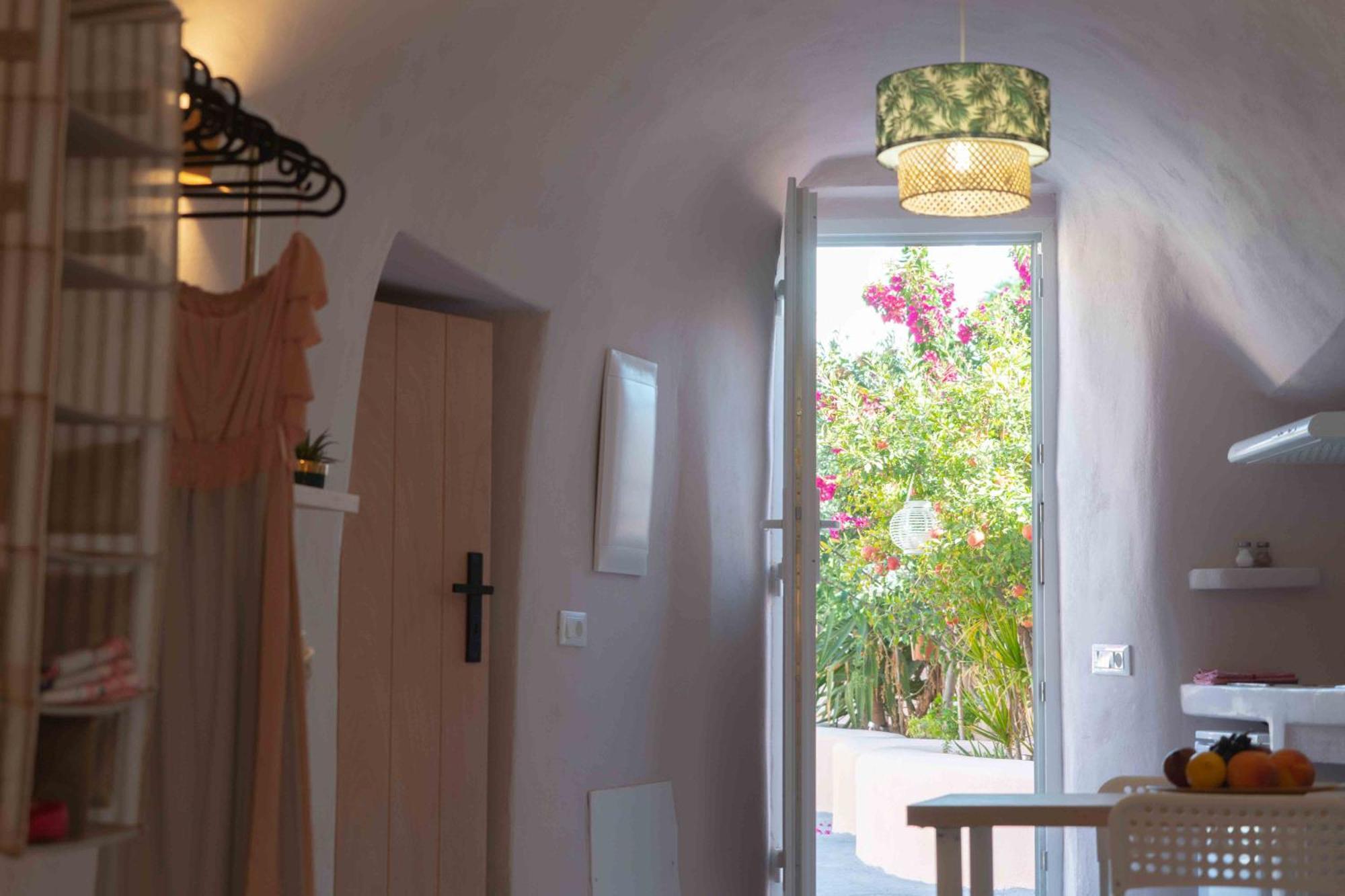 Holiday home Bird Nest-santorini Cave *
